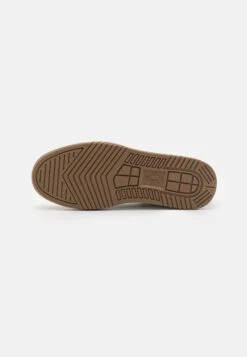 Lacoste Sneakers Laag - Brown/White -Lacoste f8a941a39c424cb18850791793ce7f1a