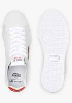 Lacoste X Netflix - Sneakers Laag - Wht/Red -Lacoste f8e6a1141eaf42e0a23fcc8bcd3e7c29