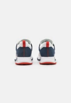 Lacoste Sneakers Laag - White/Navy/Red 8 Lacoste Sneakers Laag - White/Navy/Red -Lacoste faceb4d61f98416ba16db353ea424831