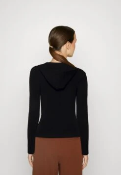 Lacoste Vest - Black 8 Lacoste Vest - Black -Lacoste fbc9f945a2254361bf798034326a8fb0